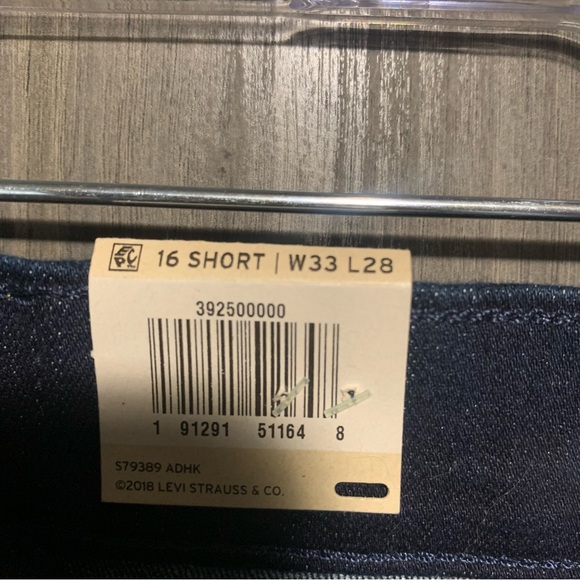 NWT Levi Dark Blue Classic Straight Jean Size 33 - Picture 5 of 6